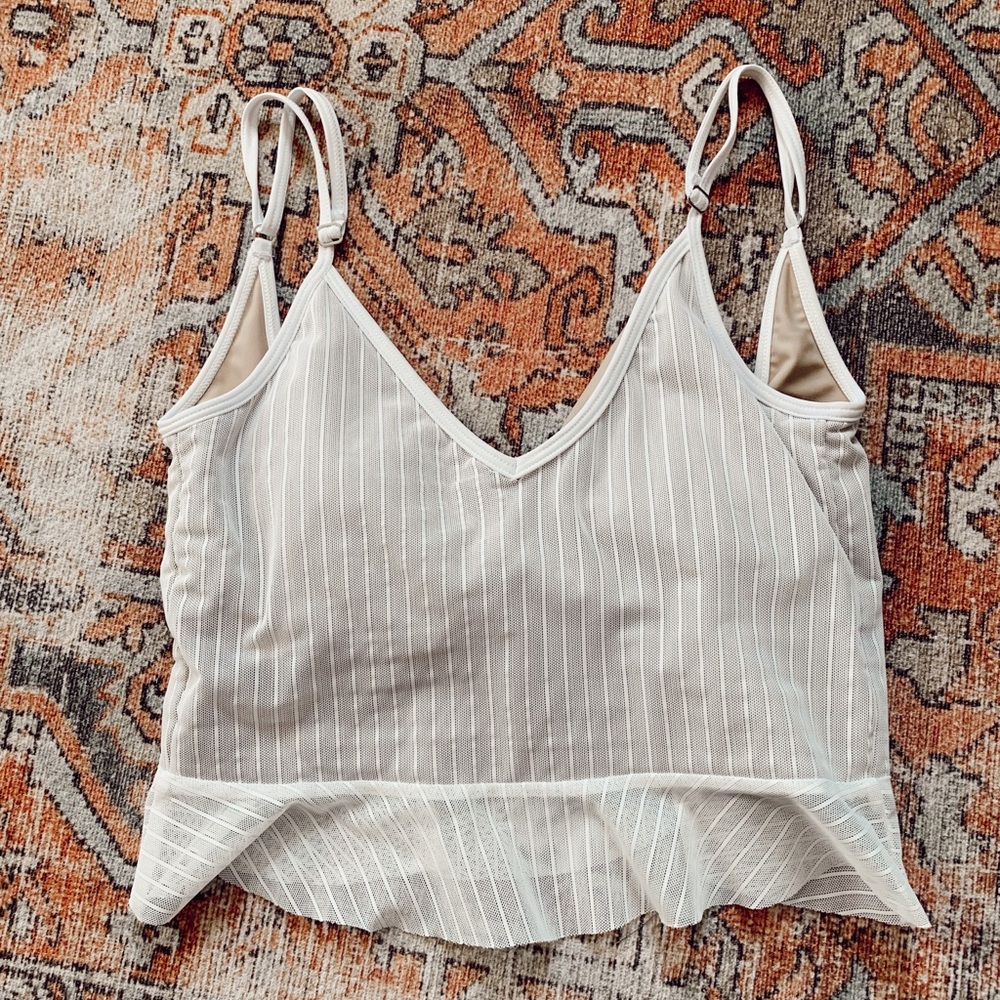 Kortni Jeane scoop back top - Picture 1 of 2